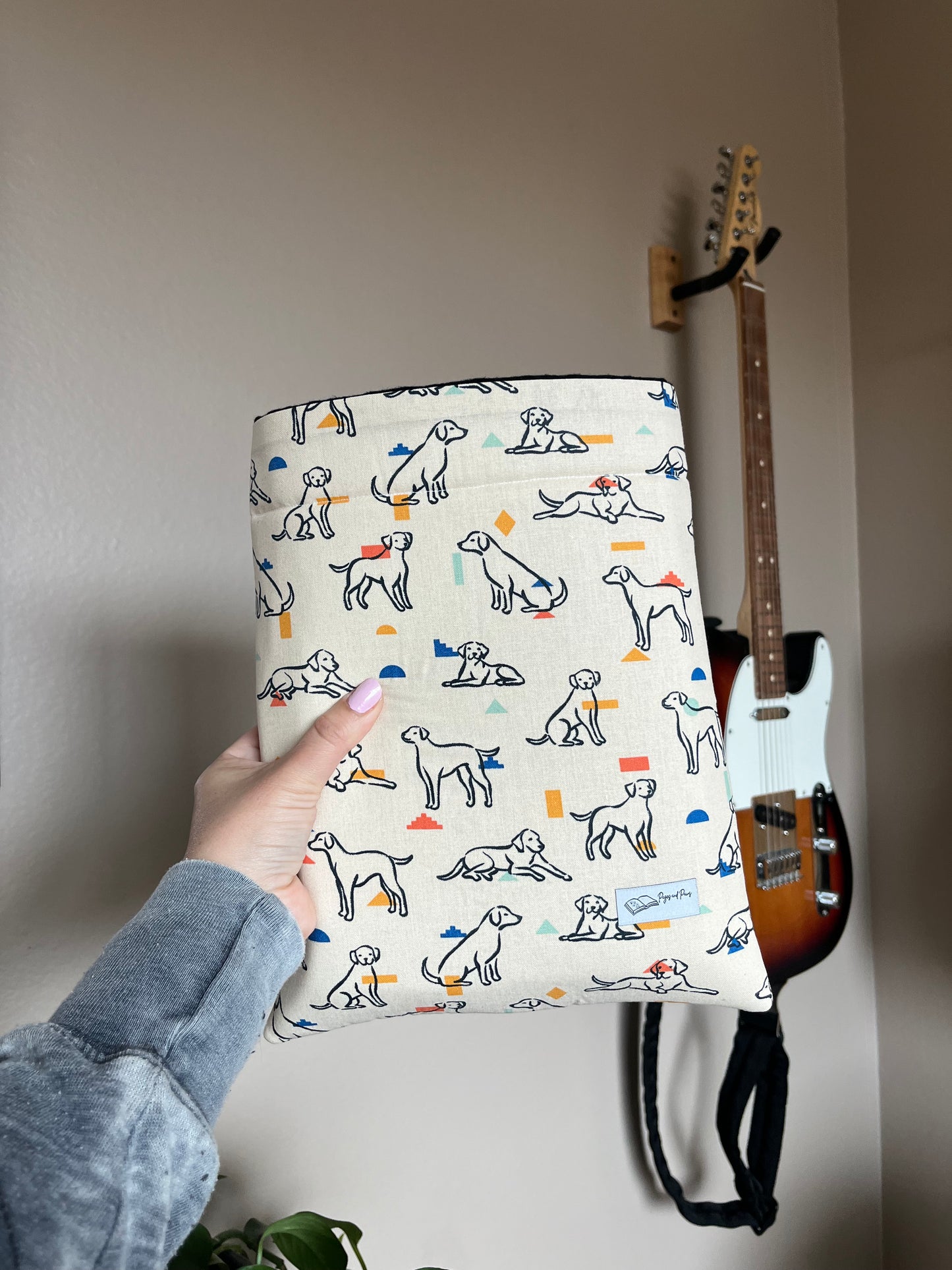 Outlined Labrador Book Sleeve
