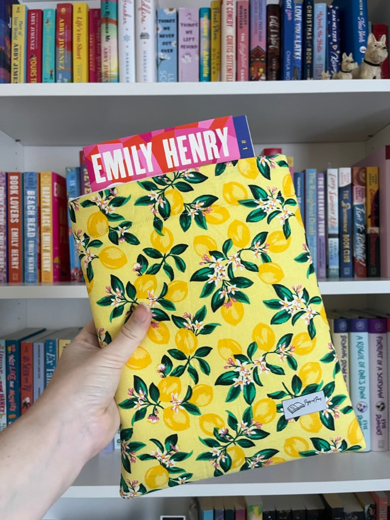 Main Squeeze Book Sleeve