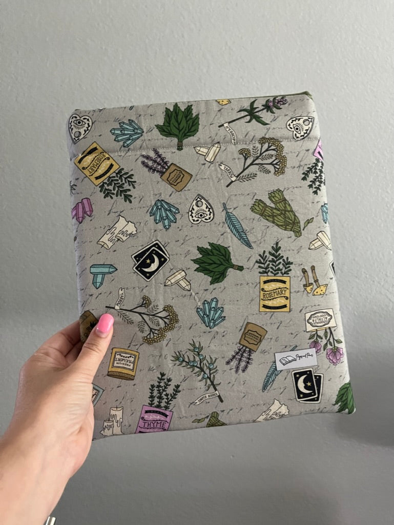 Witches Be Brewing Book Sleeve