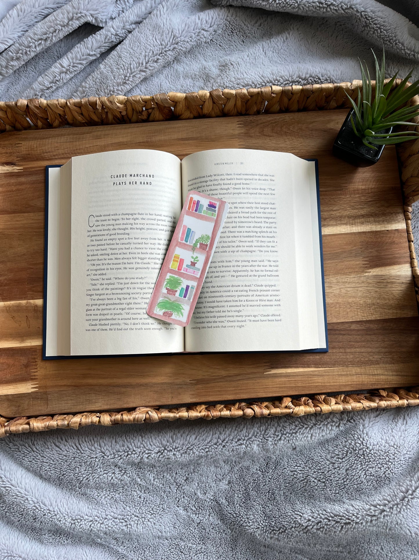 Watercolor Bookshelf Bookmark