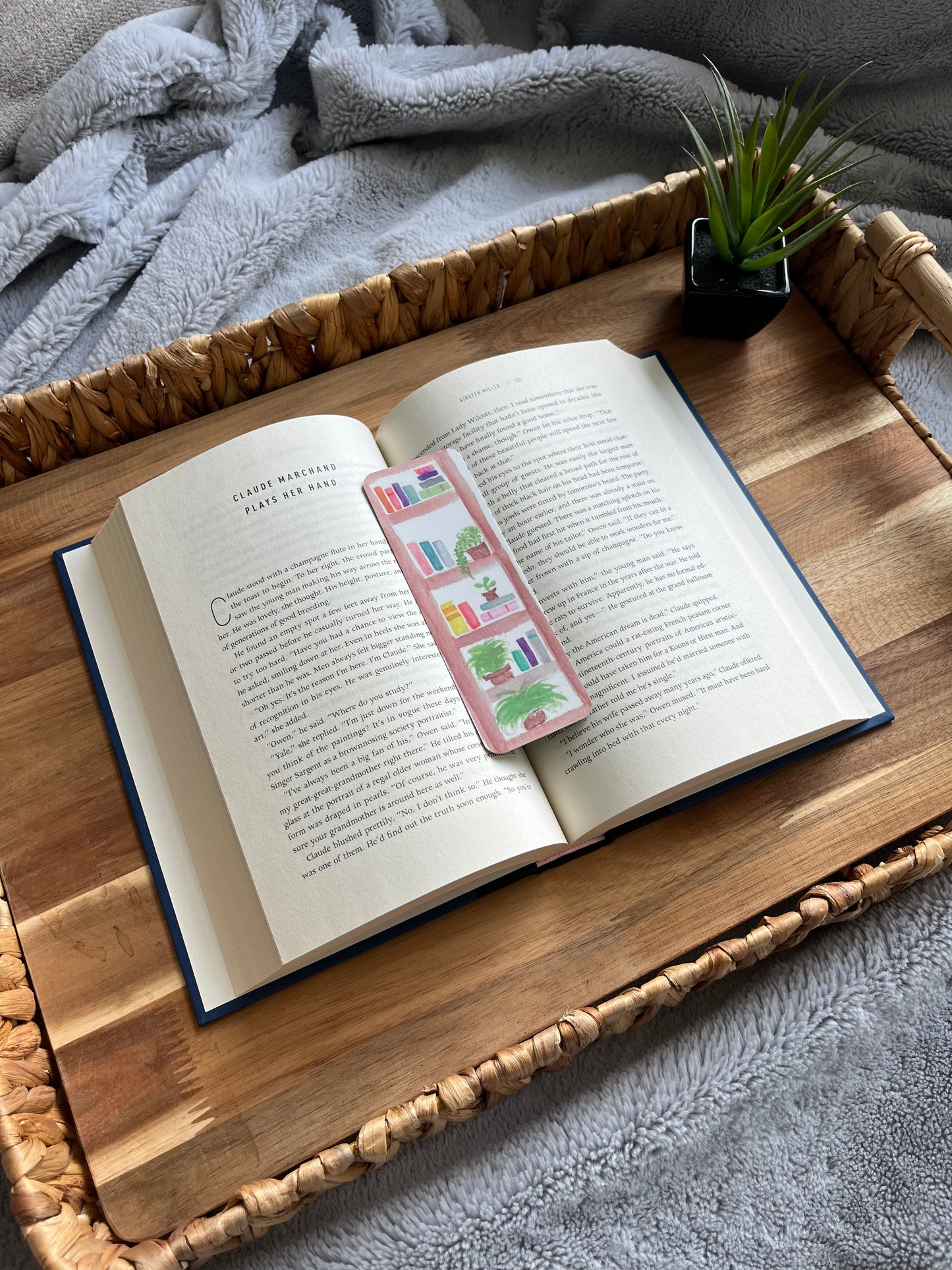 Watercolor Bookshelf Bookmark