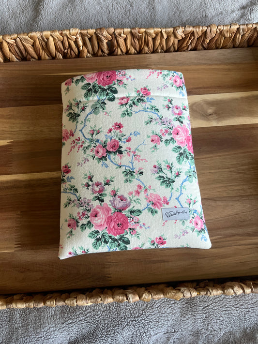 Vintage Roses on White Book Sleeve