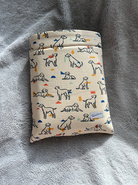 Outlined Labrador Book Sleeve