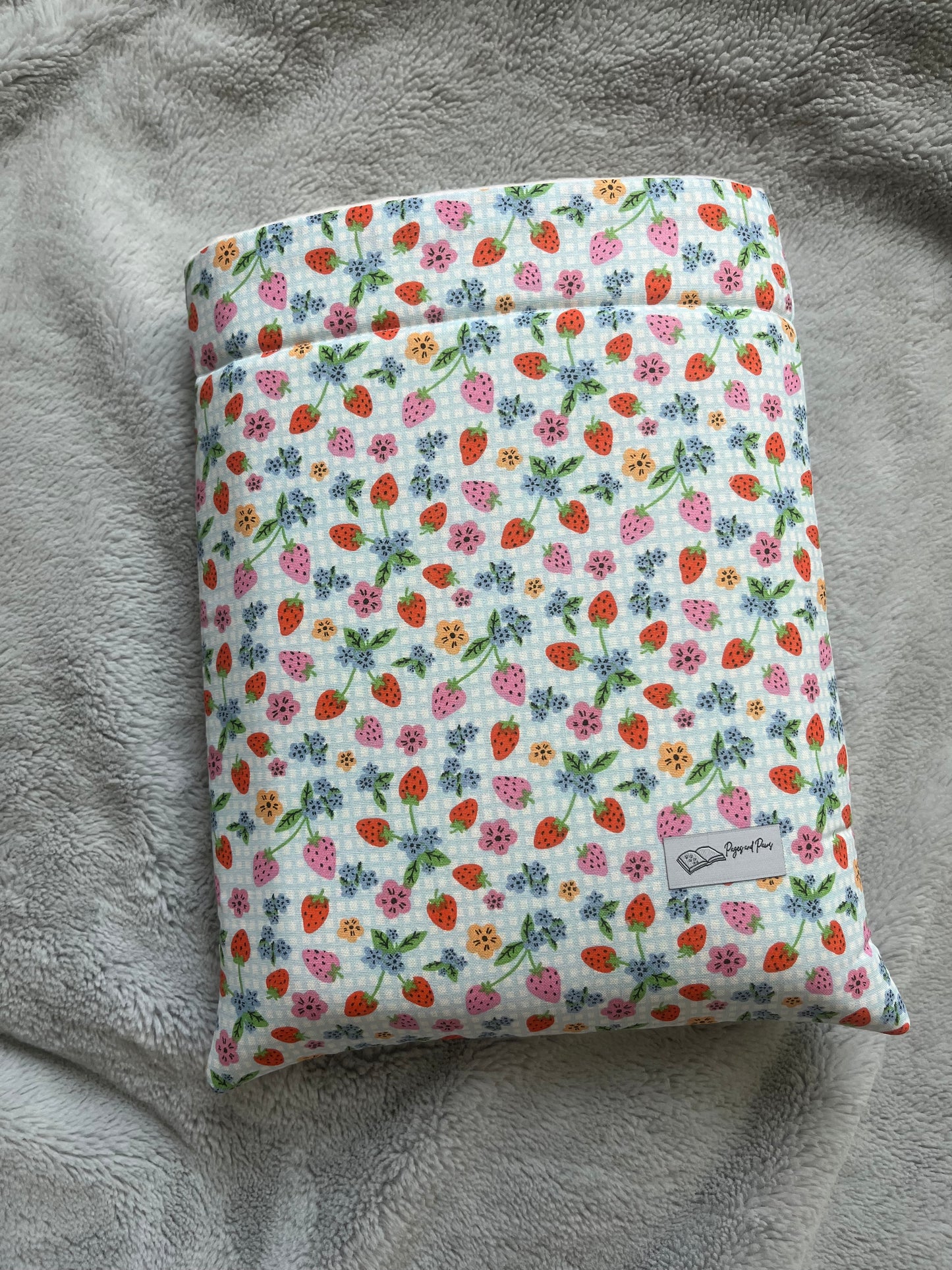 Berry Floral Fields Book Sleeve