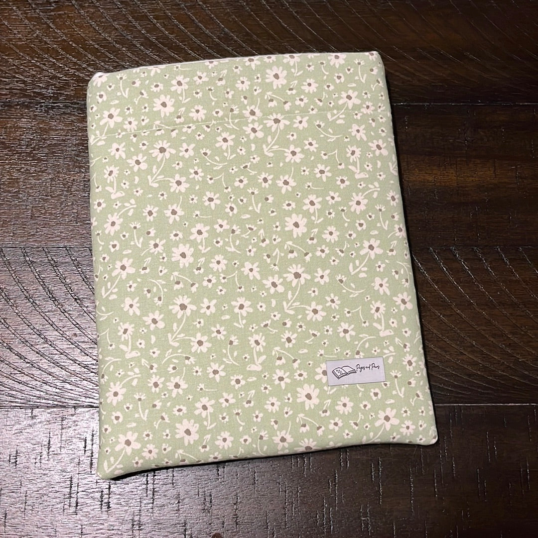 Green Daisies Book Sleeve