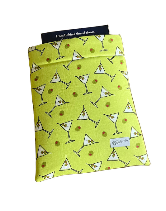 Martini Reads Book Sleeve