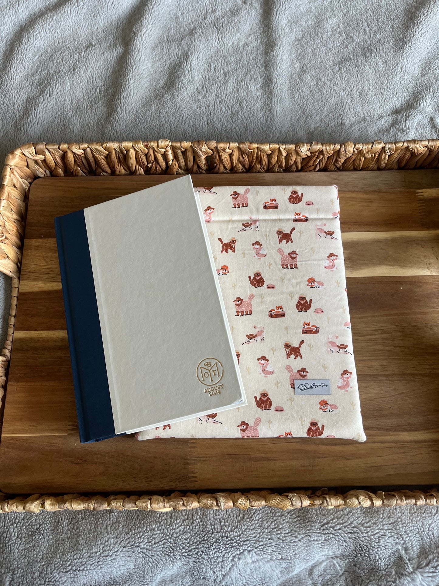 Meowdy Partner Book Sleeve