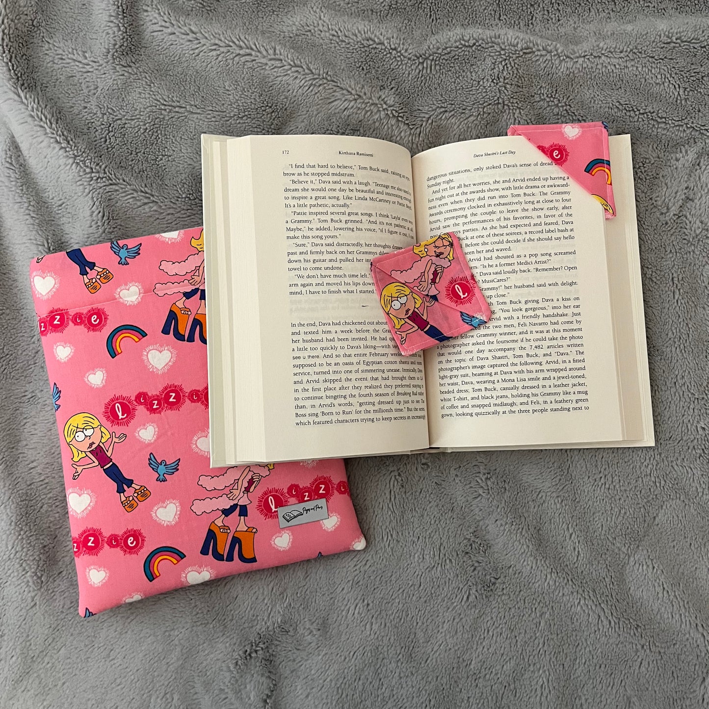 Sassy Pink Lizzie Book Sleeve